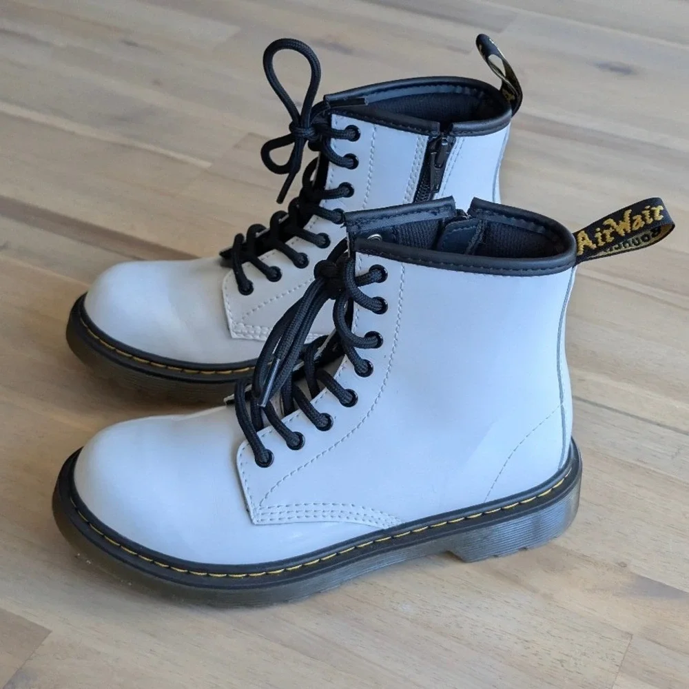 Dr. Martens Delaney White Patent Leather Lace Up Side Zip Boots Kids Size 2